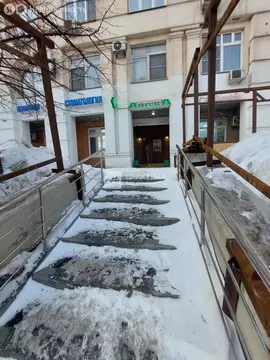 Торговая площадь (155.4 м)