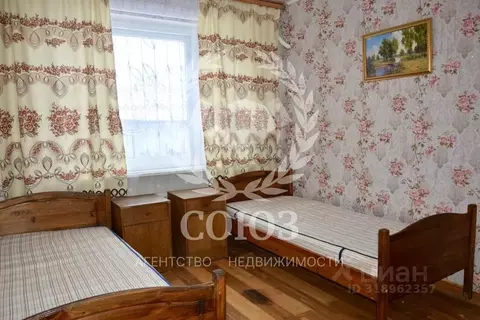 2-к кв. Калужская область, Думиничи пгт ул. Комсомольская (53.5 м)