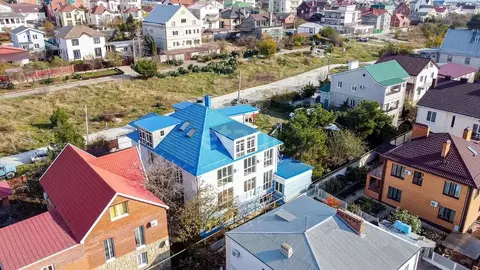 Дом в Краснодарский край, Геленджик  (551 м)