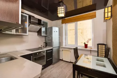 1-к кв. Тюменская область, Тюмень 6-й мкр, ул. Валерии Гнаровской, 10 ...