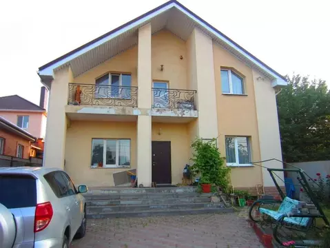 Дом в Ростовская область, Ростов-на-Дону ул. Мадояна, 121 (240 м)