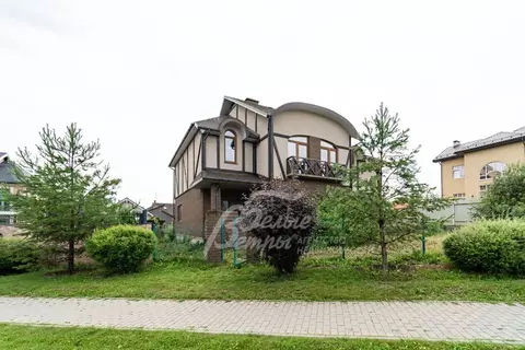 Дом в Москва д. Зименки, Антоновка кп,  (390 м)