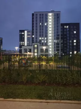 3-к кв. Санкт-Петербург Кубинская ул., 82к3с1 (82.0 м)