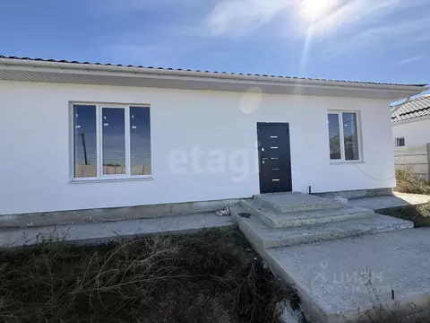 Дом в Крым, Симферопольский район, Трудовское с/пос, с. Строгоновка ...