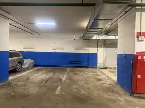 Гараж в Москва Карамышевская наб., 28к1 (19 м)