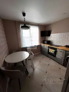 2-к кв. Краснодарский край, Краснодар Юбилейный мкр, бул. Платановый, ...