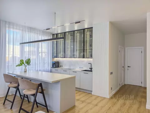 3-к кв. Тюменская область, Тюмень ул. Газовиков, 44 (145.7 м)