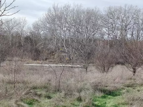 Участок в Краснодарский край, Абинск ул. Сургутская (8.0 сот.)