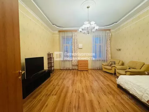 2-к кв. Санкт-Петербург наб. Реки Мойки, 25 (69.7 м)