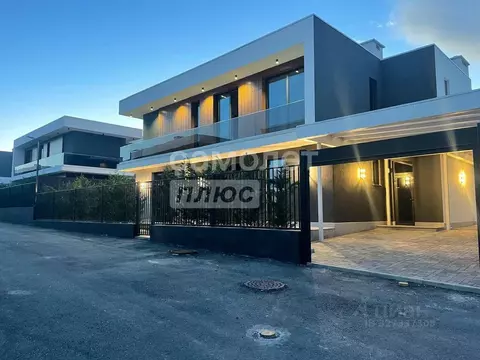 Дом в Краснодарский край, Геленджик Просторный пер. (310 м)