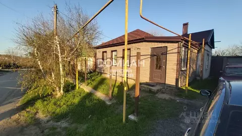 Дом в Ростовская область, Аксайский район, Мишкинская ст-ца ул. ...