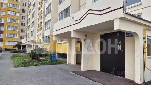 1-к кв. Омская область, Омск проезд 1-й Амурский, 5к1 (37.0 м)