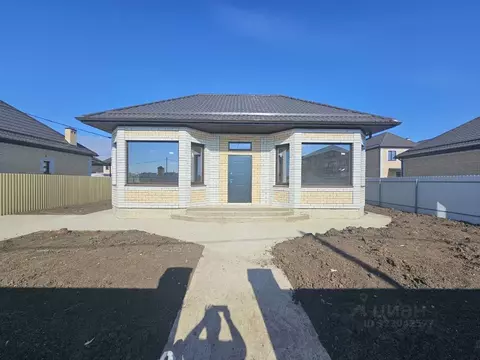 Дом в Краснодарский край, Краснодар ул. Имени В.М. Комарова (145 м)