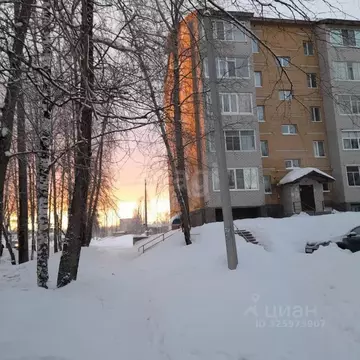 1-к кв. Коми, Сыктывкар просп. Бумажников, 3/16 (53.5 м)