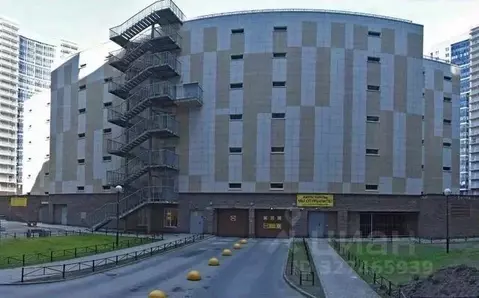 Гараж в Санкт-Петербург просп. Обуховской обороны, 110К1 (15 м)