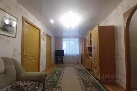 4-к кв. Пермский край, Александровск Яйва пгт, Коммунистическая ул., ...