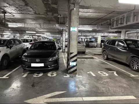 Гараж в Москва ул. Саларьевская, 14к3 (14 м)