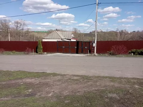 Дом в Белгородская область, Белгородский район, Бессоновское с/пос, с. ...
