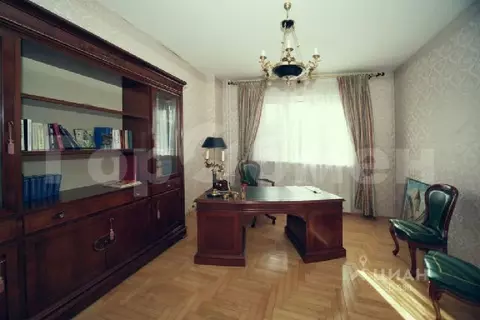 Продается 5-комнатная квартира