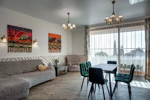 3-к кв. Крым, Ялта муниципальный округ, Гурзуф пгт ул. Строителей, 3 ...