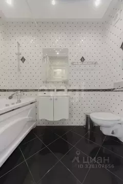 3-к кв. Тюменская область, Тюмень ул. Федюнинского, 30 (83.0 м)