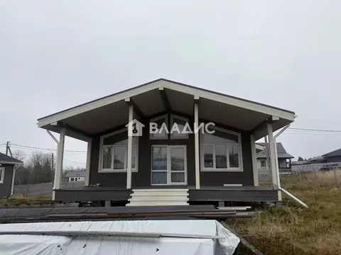 Дом в Ленинградская область, Приозерский район, Раздольевское с/пос, ...