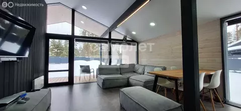 Дом в Свердловская область, Сысертский муниципальный округ, посёлок ...