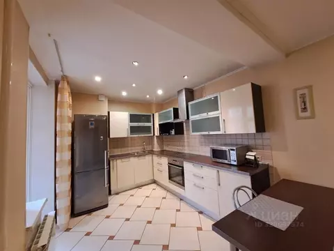 2-к кв. Санкт-Петербург просп. Просвещения, 33к1 (71.0 м)