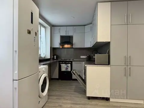 2-к кв. Севастополь ул. Меньшикова, 19 (60.0 м)