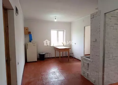 Дом в Бурятия, Иволгинский район, Сотниковское с/пос, с. Сотниково ул. ...
