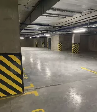 Гараж в Санкт-Петербург ул. Верхне-Каменская, 11к1 (13 м)