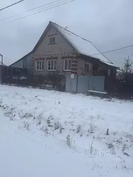 Дом в Башкортостан, Калтасинский район, Калмиябашевский сельсовет, с. ...