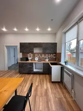 Дом в Бурятия, Улан-Удэ ул. Малахитовая, 10 (255 м)