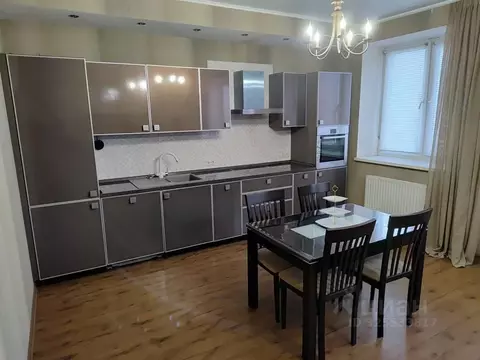 3-к кв. Москва ул. Покрышкина, 8 (110.0 м)