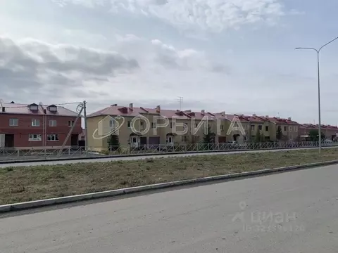 Участок в Тюменская область, Тюменский муниципальный округ, д. Ушакова ...