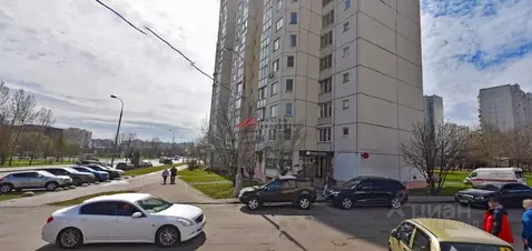 Торговая площадь в Москва ул. Бунинская Аллея, 2 (81 м)