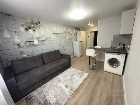 Студия Челябинская область, Челябинск ул. Ковалевской, 8А (17.8 м)