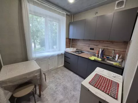 2-к кв. Московская область, Истра Кооперативная ул., 8 (42.3 м)