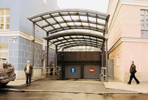 Гараж в Санкт-Петербург Волховский пер., 4 (18 м)