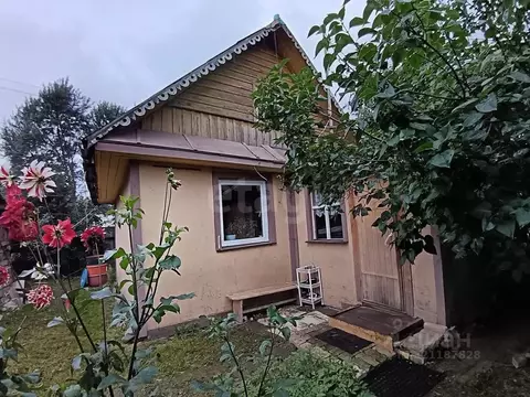 Дом в Ленинградская область, Киришский район, Пчевжинское с/пос, д. ...