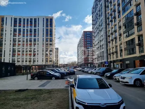 Торговая площадь (86 м)