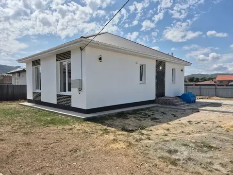 Дом в Крым, Симферопольский район, Добровское с/пос, с. Заречное ул. ...