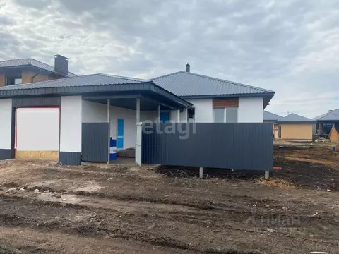 Дом в Башкортостан, Стерлитамакский район, Отрадовский сельсовет, с. ...