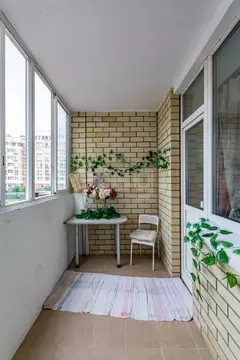 Студия Свердловская область, Екатеринбург ул. Счастливая, 4 (28.6 м)