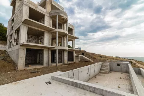 Дом в Крым, Алушта муниципальный округ, с. Лучистое  (425 м)