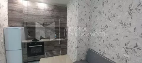 Студия Тюменская область, Тюмень ул. Газовиков, 73к1 (26.1 м)