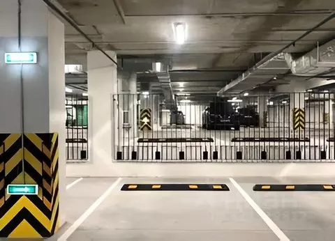 Гараж в Московская область, Красногорск Спутник жилой комплекс, к13 ...