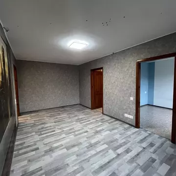 4-к кв. Пермский край, Пермь ул. Крисанова, 8 (61.2 м)