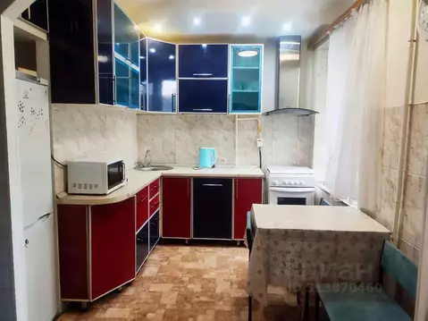 3-к кв. Омская область, Омск Городок Нефтяников мкр, ул. 50 лет ...