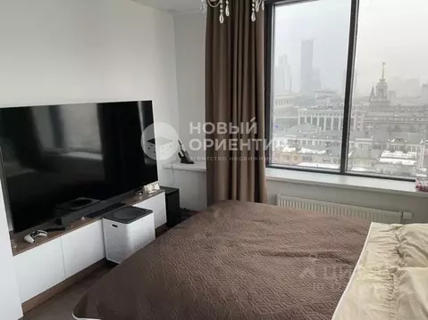 Студия Свердловская область, Екатеринбург ул. Малышева, 42А (34.5 м)